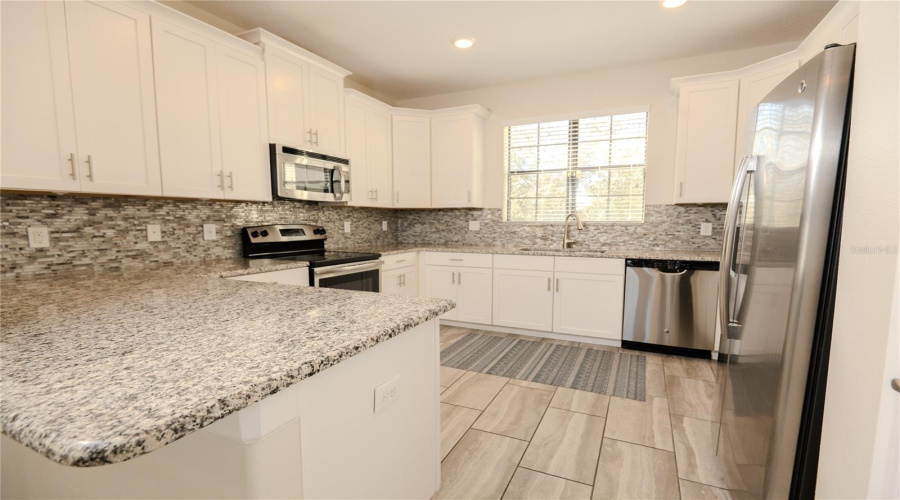 DAVENPORT, Florida 33896, 4 Bedrooms Bedrooms, ,4 BathroomsBathrooms,Residential,For Sale,SHINNECOCK HILLS,0,MFRO6376273