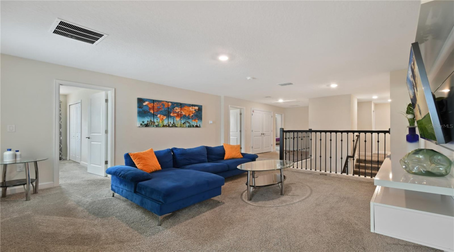 DAVENPORT, Florida 33896, 8 Bedrooms Bedrooms, ,5 BathroomsBathrooms,Residential,For Sale,CABOT CLIFFS,0,MFRO6376262