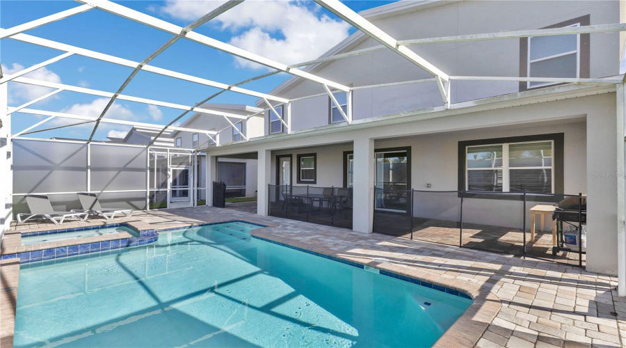 DAVENPORT, Florida 33896, 8 Bedrooms Bedrooms, ,5 BathroomsBathrooms,Residential,For Sale,CABOT CLIFFS,0,MFRO6376262