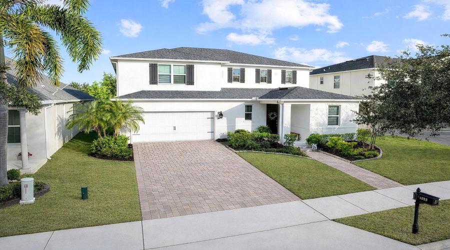 ORLANDO, Florida 32836, 5 Bedrooms Bedrooms, ,3 BathroomsBathrooms,Residential,For Sale,CHATEAUBRIAND AVE.,0,MFRO6375618