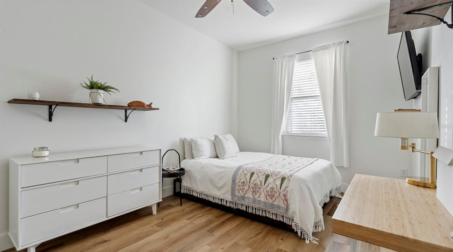 ORLANDO, Florida 32836, 5 Bedrooms Bedrooms, ,3 BathroomsBathrooms,Residential,For Sale,CHATEAUBRIAND AVE.,0,MFRO6375618