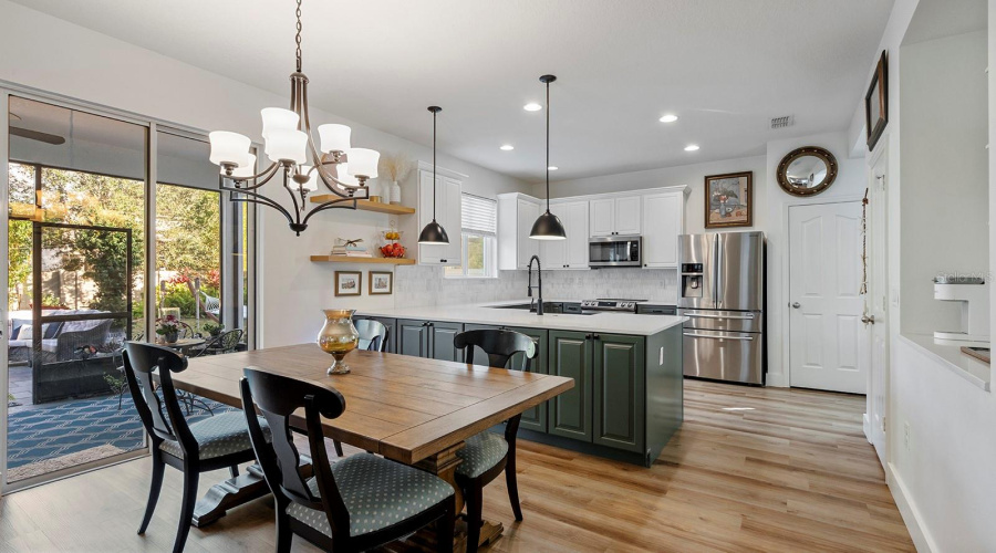 ORLANDO, Florida 32836, 5 Bedrooms Bedrooms, ,3 BathroomsBathrooms,Residential,For Sale,CHATEAUBRIAND AVE.,0,MFRO6375618