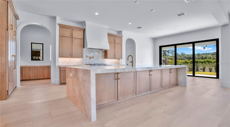 ORLANDO, Florida 32836, 5 Bedrooms Bedrooms, ,6 BathroomsBathrooms,Residential,For Sale,SHEEN SOUND,0,MFRO6373716