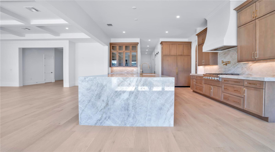 ORLANDO, Florida 32836, 5 Bedrooms Bedrooms, ,6 BathroomsBathrooms,Residential,For Sale,SHEEN SOUND,0,MFRO6373716