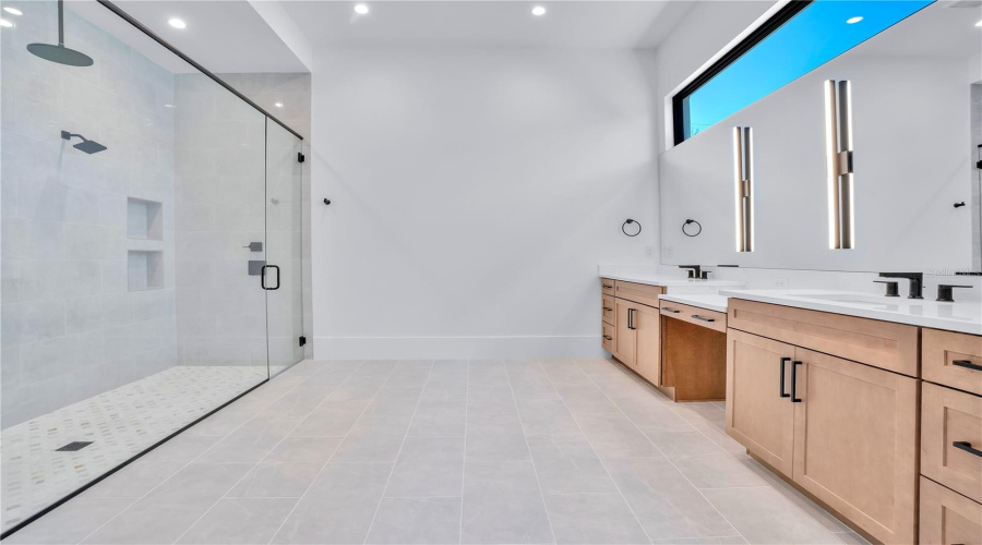 ORLANDO, Florida 32836, 5 Bedrooms Bedrooms, ,6 BathroomsBathrooms,Residential,For Sale,SHEEN SOUND,0,MFRO6373716