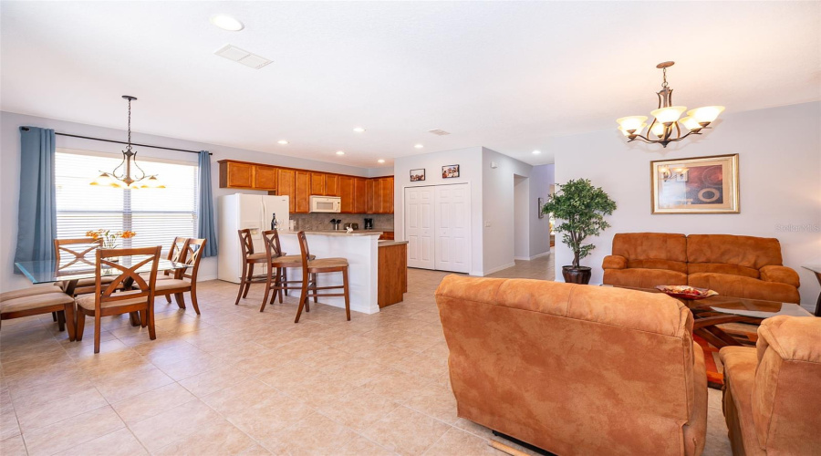 Family, Kitchen & Dining