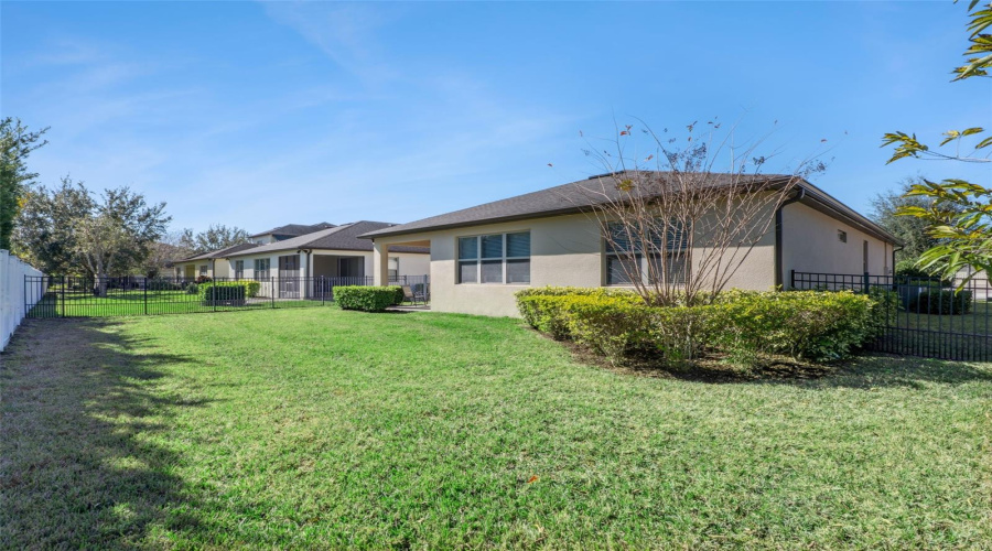 Ten Feet from sides of house to the Lot Line!