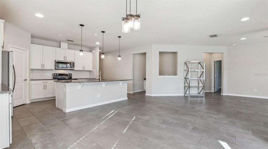 Upgraded Light Fixtures and Fan!