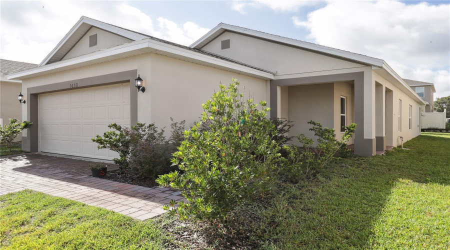 DAVENPORT, Florida 33837, 4 Bedrooms Bedrooms, ,2 BathroomsBathrooms,Residential,For Sale,SWAN SWIM,0,MFRO6342530