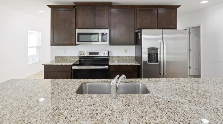 DAVENPORT, Florida 33837, 4 Bedrooms Bedrooms, ,2 BathroomsBathrooms,Residential,For Sale,SWAN SWIM,0,MFRO6342530