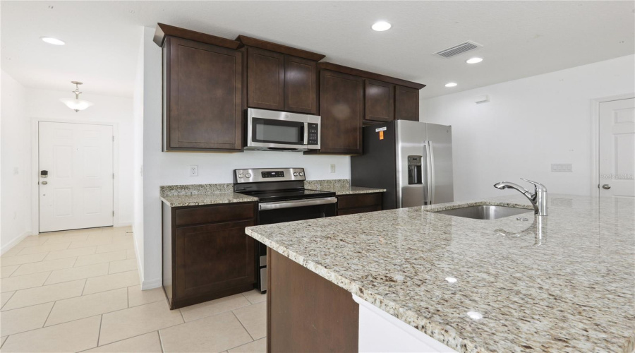 DAVENPORT, Florida 33837, 4 Bedrooms Bedrooms, ,2 BathroomsBathrooms,Residential,For Sale,SWAN SWIM,0,MFRO6342530