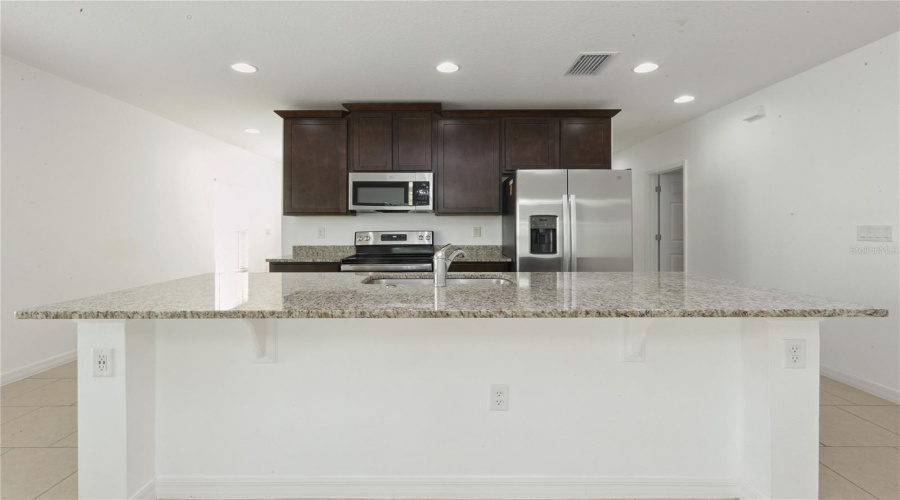 DAVENPORT, Florida 33837, 4 Bedrooms Bedrooms, ,2 BathroomsBathrooms,Residential,For Sale,SWAN SWIM,0,MFRO6342530