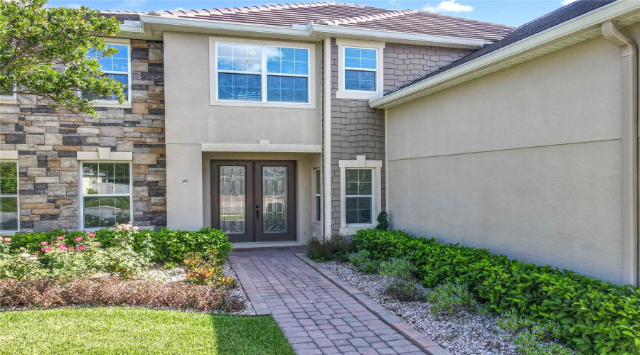 ORLANDO, Florida 32836, 5 Bedrooms Bedrooms, ,4 BathroomsBathrooms,Residential,For Sale,LAVANDE,0,MFRO6320957