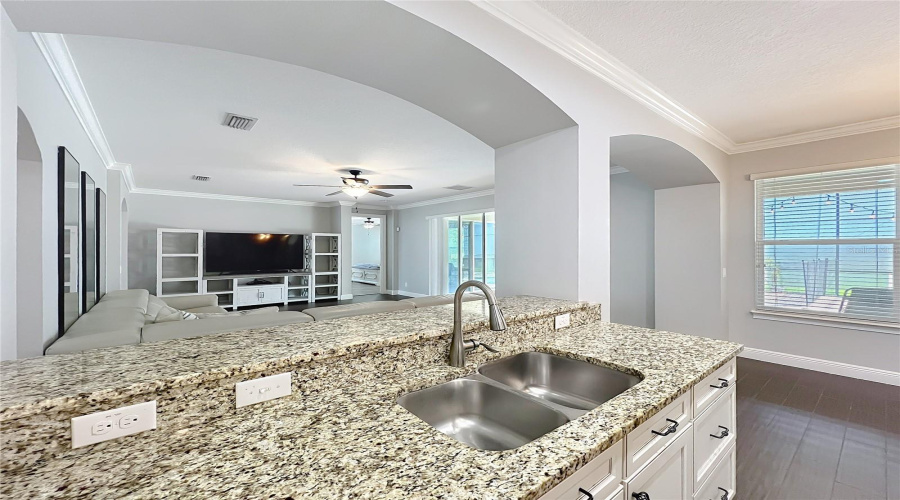 ORLANDO, Florida 32836, 5 Bedrooms Bedrooms, ,4 BathroomsBathrooms,Residential,For Sale,LAVANDE,0,MFRO6320957