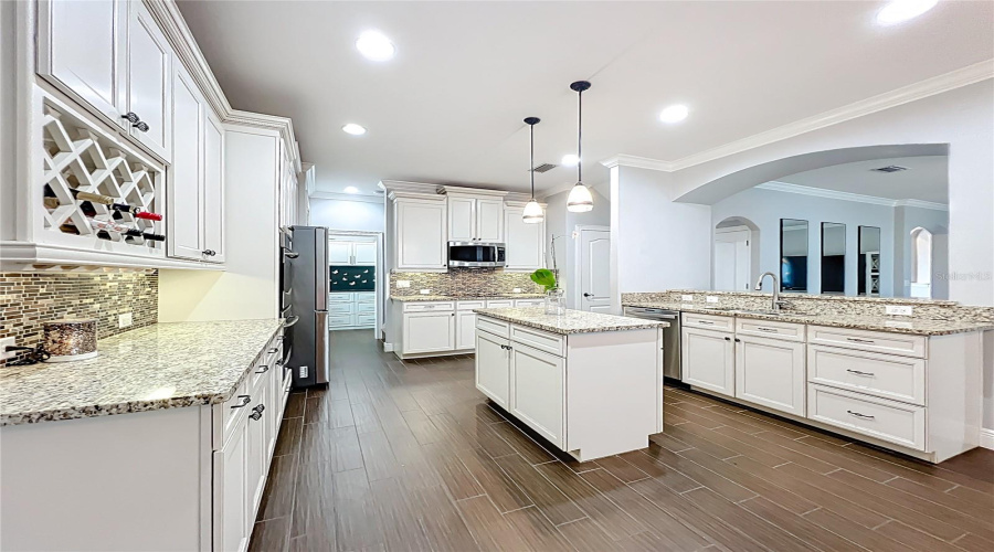 ORLANDO, Florida 32836, 5 Bedrooms Bedrooms, ,4 BathroomsBathrooms,Residential,For Sale,LAVANDE,0,MFRO6320957