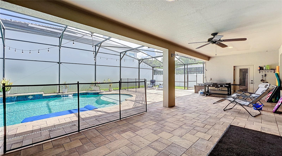 ORLANDO, Florida 32836, 5 Bedrooms Bedrooms, ,4 BathroomsBathrooms,Residential,For Sale,LAVANDE,0,MFRO6320957