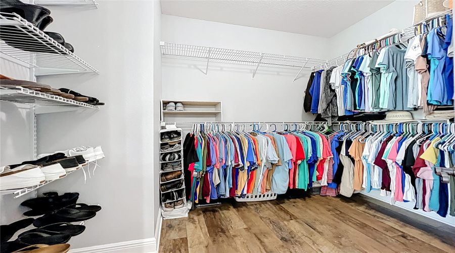 ORLANDO, Florida 32836, 5 Bedrooms Bedrooms, ,4 BathroomsBathrooms,Residential,For Sale,LAVANDE,0,MFRO6320957