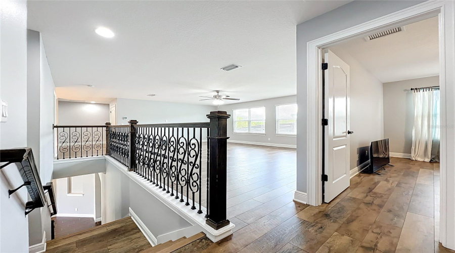 ORLANDO, Florida 32836, 5 Bedrooms Bedrooms, ,4 BathroomsBathrooms,Residential,For Sale,LAVANDE,0,MFRO6320957