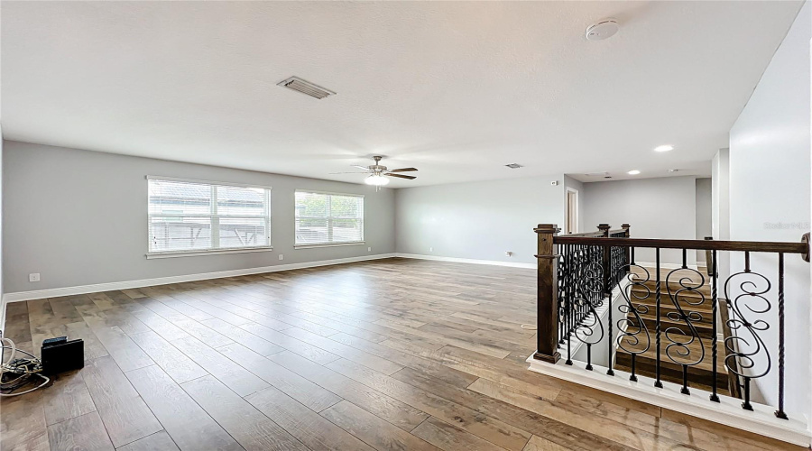 ORLANDO, Florida 32836, 5 Bedrooms Bedrooms, ,4 BathroomsBathrooms,Residential,For Sale,LAVANDE,0,MFRO6320957