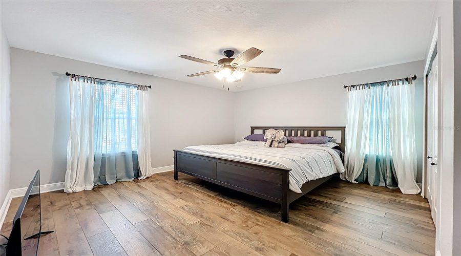 ORLANDO, Florida 32836, 5 Bedrooms Bedrooms, ,4 BathroomsBathrooms,Residential,For Sale,LAVANDE,0,MFRO6320957