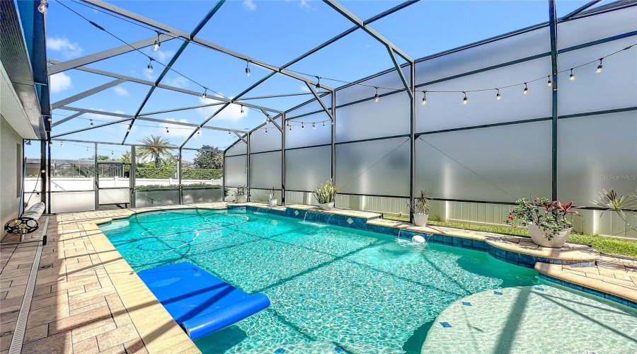 ORLANDO, Florida 32836, 5 Bedrooms Bedrooms, ,4 BathroomsBathrooms,Residential,For Sale,LAVANDE,0,MFRO6320957