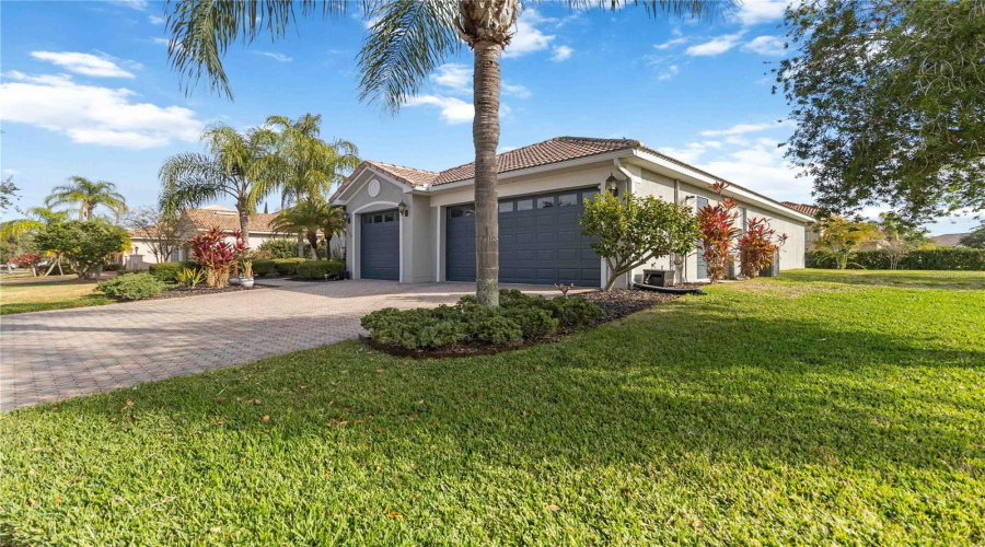KISSIMMEE, Florida 34746, 4 Bedrooms Bedrooms, ,2 BathroomsBathrooms,Residential,For Sale,SOMERSET,0,MFRO6376184