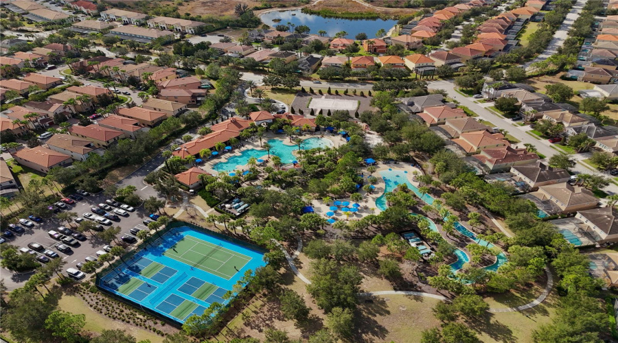 DAVENPORT, Florida 33837, 6 Bedrooms Bedrooms, ,4 BathroomsBathrooms,Residential,For Sale,OAKTREE,0,MFRO6375379