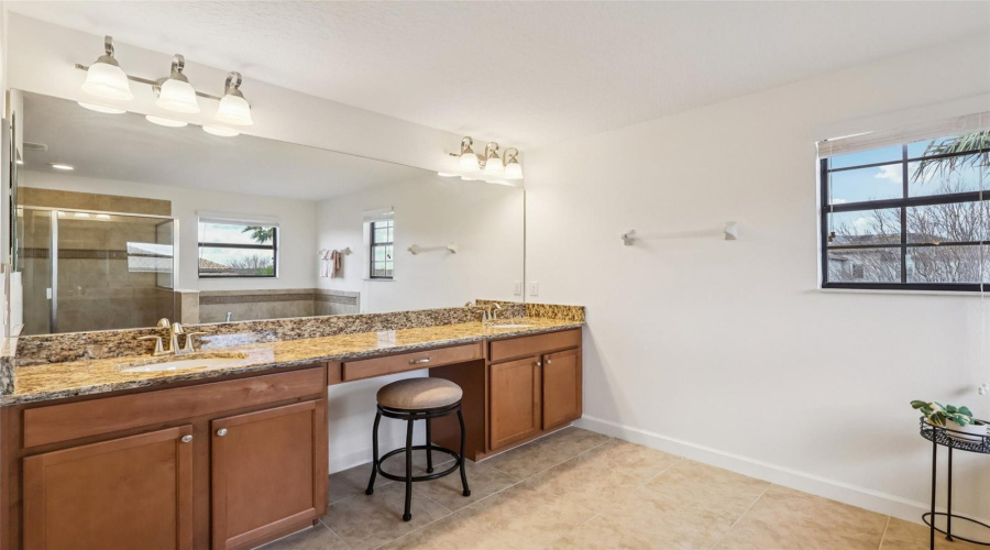 Primary Ensuite Bath