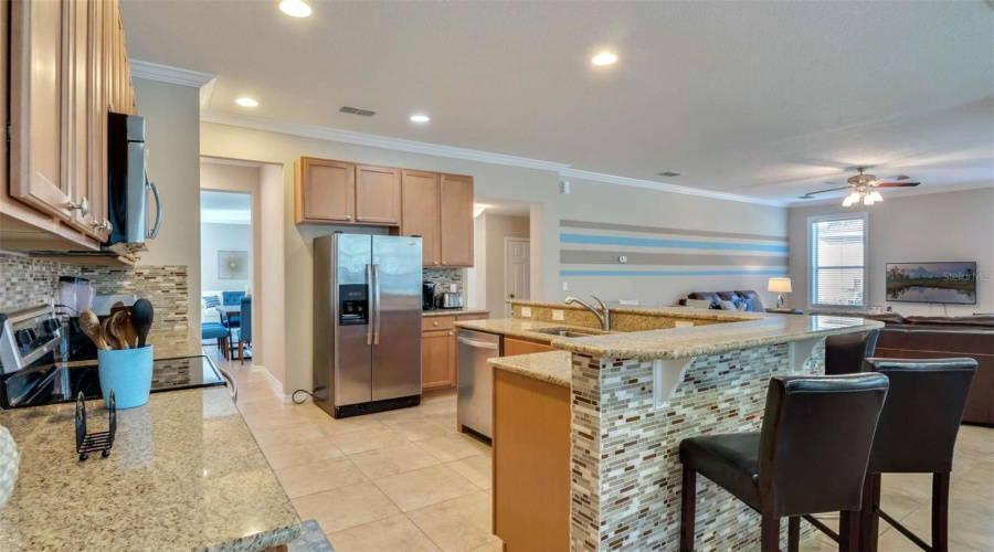 KISSIMMEE, Florida 34746, 6 Bedrooms Bedrooms, ,5 BathroomsBathrooms,Residential,For Sale,LAS FUENTES,0,MFRO6376325