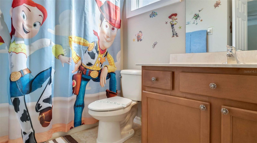 KISSIMMEE, Florida 34746, 6 Bedrooms Bedrooms, ,5 BathroomsBathrooms,Residential,For Sale,LAS FUENTES,0,MFRO6376325