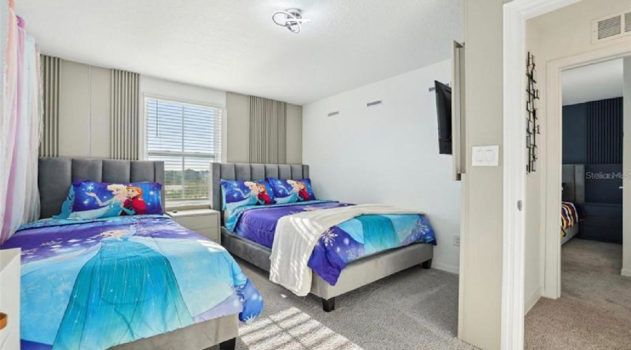 DAVENPORT, Florida 33896, 3 Bedrooms Bedrooms, ,2 BathroomsBathrooms,Residential,For Sale,LONGBOAT,0,MFRO6376511