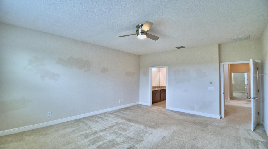 DAVENPORT, Florida 33896, 4 Bedrooms Bedrooms, ,3 BathroomsBathrooms,Residential,For Sale,ABERDEEN,0,MFRO6376344