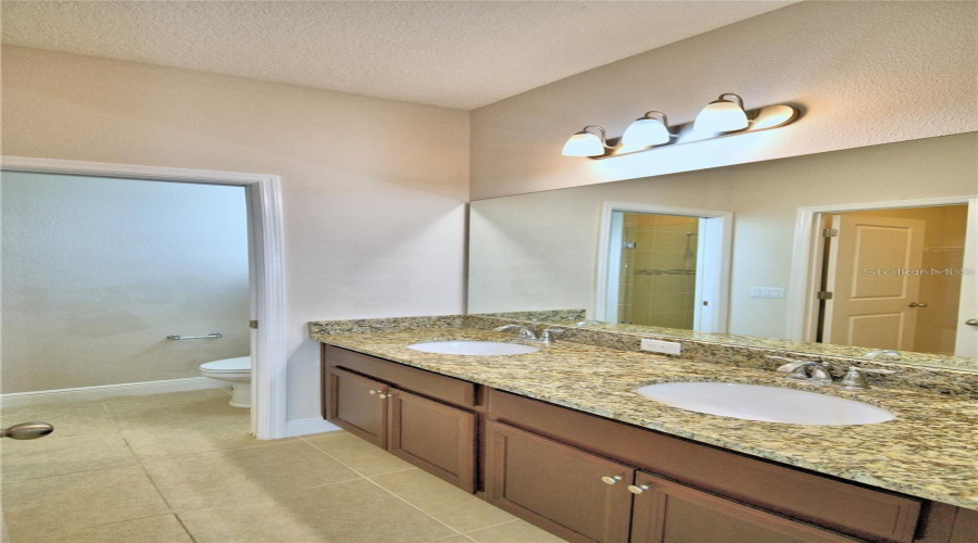 DAVENPORT, Florida 33896, 4 Bedrooms Bedrooms, ,3 BathroomsBathrooms,Residential,For Sale,ABERDEEN,0,MFRO6376344