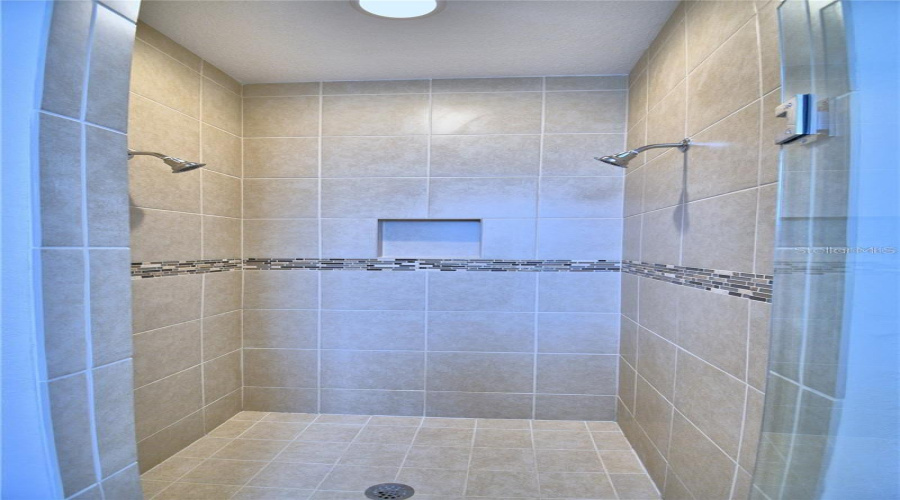 DAVENPORT, Florida 33896, 4 Bedrooms Bedrooms, ,3 BathroomsBathrooms,Residential,For Sale,ABERDEEN,0,MFRO6376344