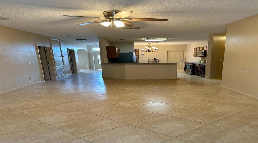 DAVENPORT, Florida 33837, 5 Bedrooms Bedrooms, ,3 BathroomsBathrooms,Residential,For Sale,KNOLLWOOD,0,MFRO6375905