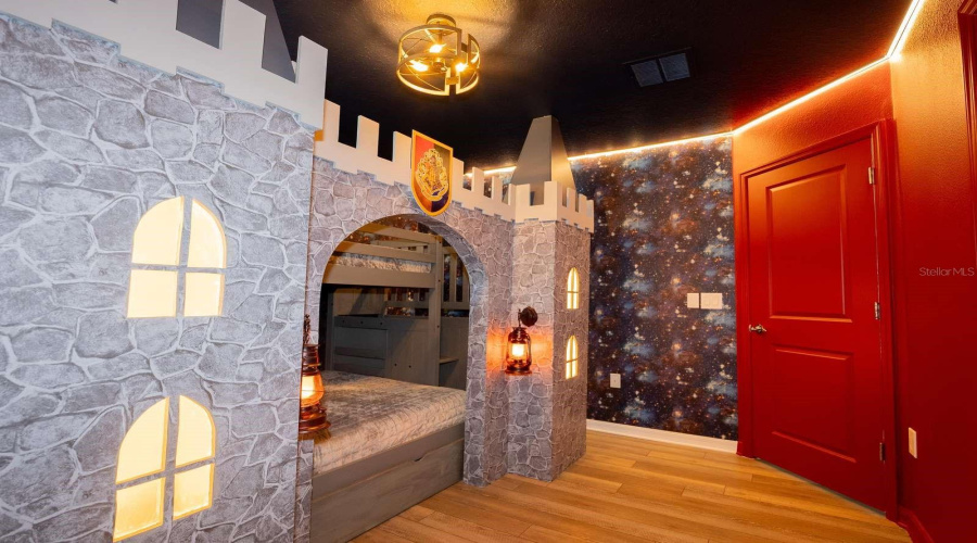 DAVENPORT, Florida 33897, 5 Bedrooms Bedrooms, ,5 BathroomsBathrooms,Residential,For Sale,KONA,0,MFRO6376217