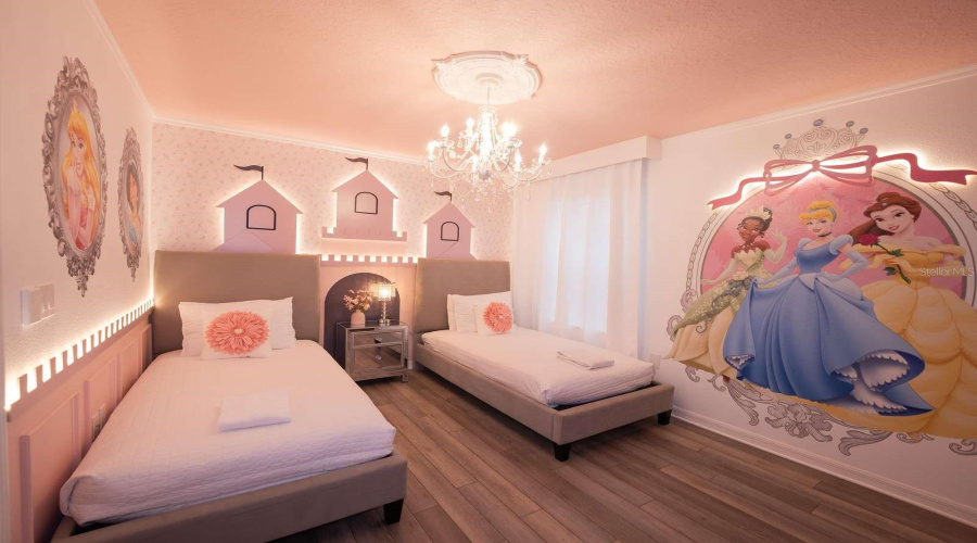 DAVENPORT, Florida 33897, 5 Bedrooms Bedrooms, ,5 BathroomsBathrooms,Residential,For Sale,KONA,0,MFRO6376217