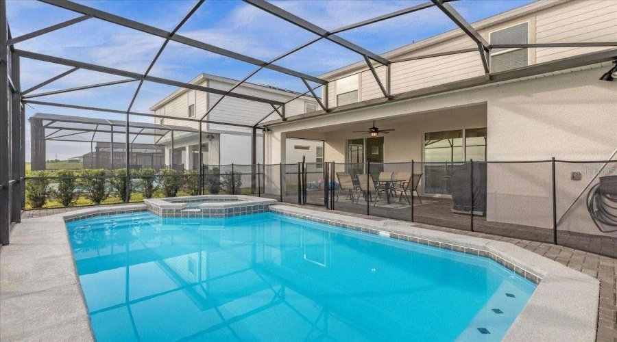 DAVENPORT, Florida 33897, 5 Bedrooms Bedrooms, ,5 BathroomsBathrooms,Residential,For Sale,KONA,0,MFRO6376217