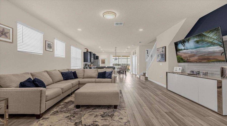 DAVENPORT, Florida 33897, 5 Bedrooms Bedrooms, ,5 BathroomsBathrooms,Residential,For Sale,KONA,0,MFRO6376217