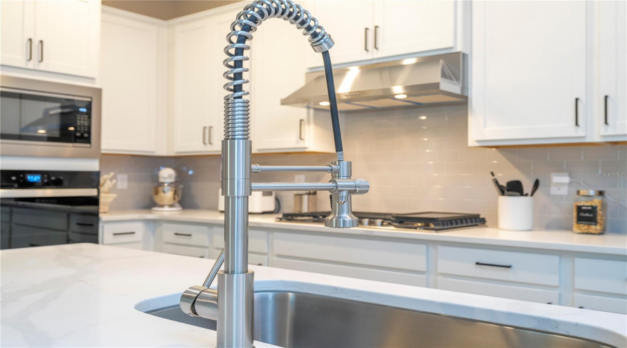 KISSIMMEE, Florida 34747, 6 Bedrooms Bedrooms, ,4 BathroomsBathrooms,Residential,For Sale,SOMERSWORTH,0,MFRO6374894