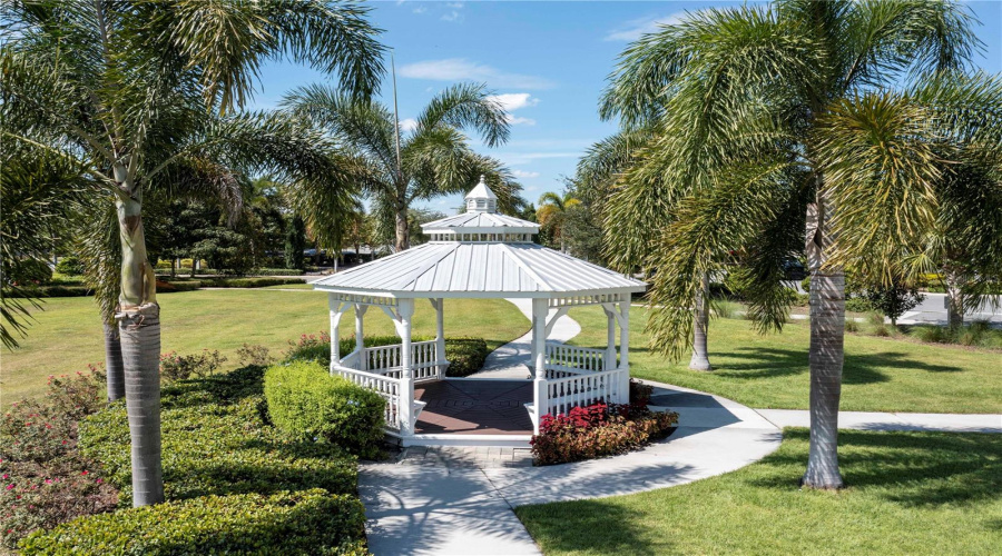 KISSIMMEE, Florida 34747, 6 Bedrooms Bedrooms, ,4 BathroomsBathrooms,Residential,For Sale,SOMERSWORTH,0,MFRO6374894