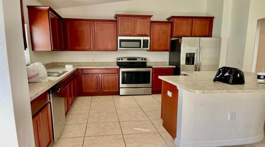 KISSIMMEE, Florida 34746, 3 Bedrooms Bedrooms, ,2 BathroomsBathrooms,Residential,For Sale,GULF SHORE,0,MFRO6376621