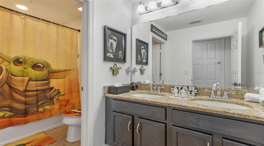 Dual sinks guest bathroom