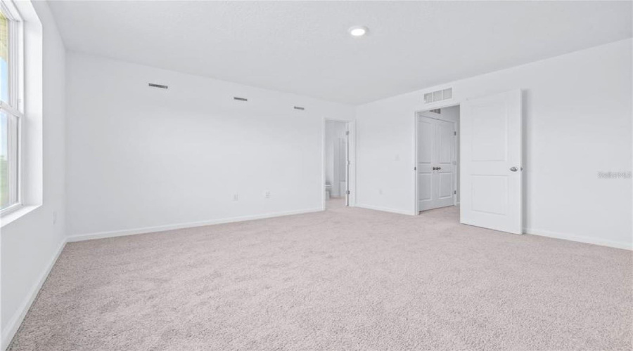 DAVENPORT, Florida 33837, 3 Bedrooms Bedrooms, ,2 BathroomsBathrooms,Residential,For Sale,VESARA,0,MFRO6375877