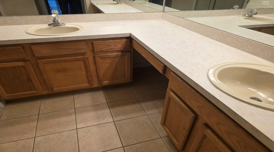 KISSIMMEE, Florida 34746, 4 Bedrooms Bedrooms, ,2 BathroomsBathrooms,Residential,For Sale,STAR GRASS,0,MFRS5142416