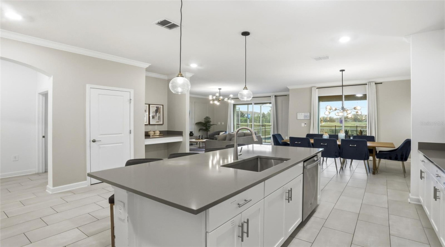 DAVENPORT, Florida 33896, 6 Bedrooms Bedrooms, ,5 BathroomsBathrooms,Residential,For Sale,TAKEAWAY,0,MFRS5142382