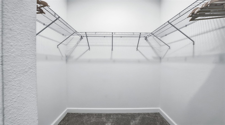 DAVENPORT, Florida 33896, 6 Bedrooms Bedrooms, ,5 BathroomsBathrooms,Residential,For Sale,TAKEAWAY,0,MFRS5142382