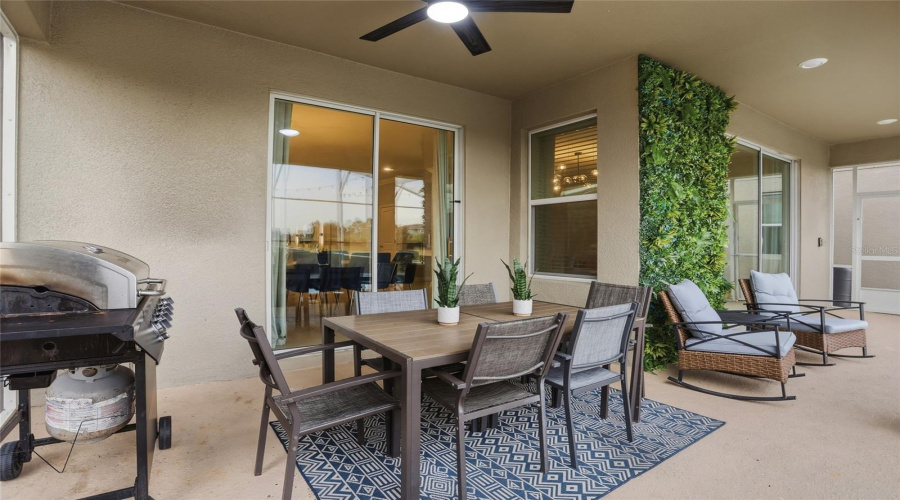 DAVENPORT, Florida 33896, 6 Bedrooms Bedrooms, ,5 BathroomsBathrooms,Residential,For Sale,TAKEAWAY,0,MFRS5142382