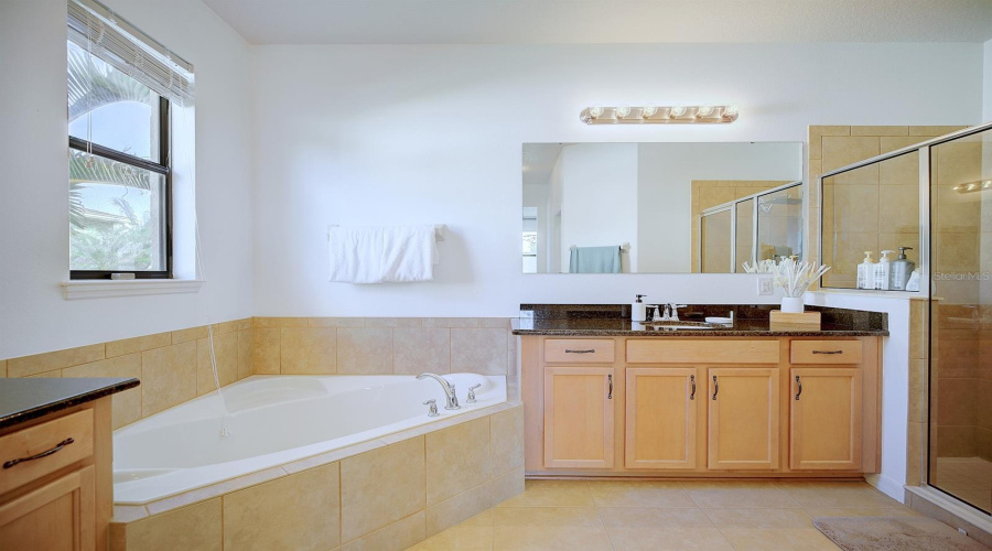 KISSIMMEE, Florida 34746, 4 Bedrooms Bedrooms, ,3 BathroomsBathrooms,Residential,For Sale,BASS BOAT,0,MFRO6376700