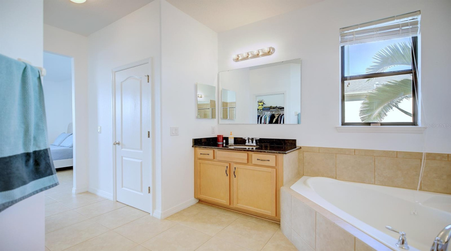 KISSIMMEE, Florida 34746, 4 Bedrooms Bedrooms, ,3 BathroomsBathrooms,Residential,For Sale,BASS BOAT,0,MFRO6376700